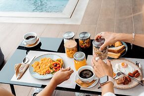 Ennea Muses Rooms & Suites