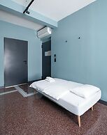 Zeus is Loose Hostel