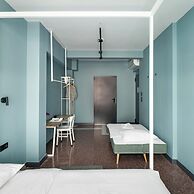 Zeus is Loose Hostel