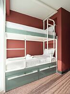 Zeus is Loose Hostel