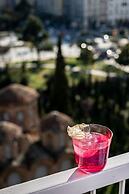 Zeus is Loose Hostel