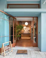 Zeus is Loose Hostel