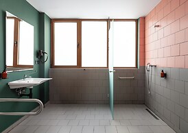 Zeus is Loose Hostel