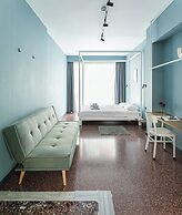 Zeus is Loose Hostel