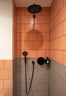 Zeus is Loose Hostel