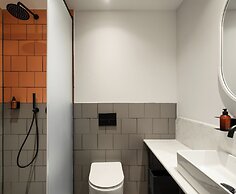 Zeus is Loose Hostel