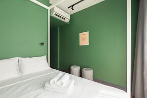 Zeus is Loose Hostel