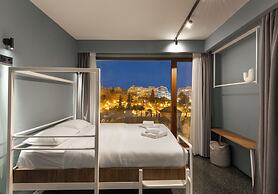 Zeus is Loose Hostel