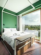 Zeus is Loose Hostel