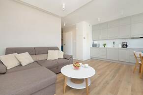 Morska Apartment With Spa by Renters
