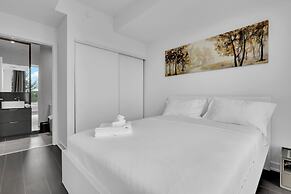 Modern suite steps to port credit Go