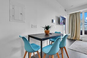 Modern suite steps to port credit Go