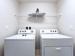 Luxurious 6bd Pool Haven Refreshing And Chic-4464n 6 Bedroom Home by R