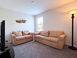 Luxurious 6bd Pool Haven Refreshing And Chic-4464n 6 Bedroom Home by R