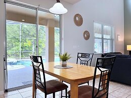 Luxurious 6bd Pool Haven Refreshing And Chic-4464n 6 Bedroom Home by R