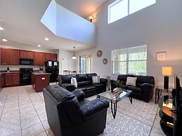 Luxurious 6bd Pool Haven Refreshing And Chic-4464n 6 Bedroom Home by R