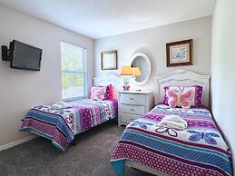 Luxurious 6bd Pool Haven Refreshing And Chic-4464n 6 Bedroom Home by R