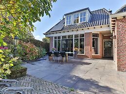 Characteristic House With Wellness in Augustinusga