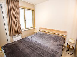 Nice Apartment With Shared Pool