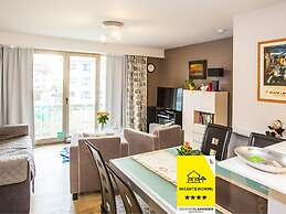 Nice Apartment With Shared Pool