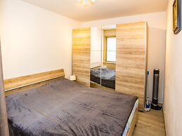 Nice Apartment With Shared Pool