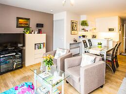 Nice Apartment With Shared Pool