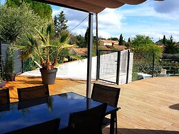 Beautiful Holiday Home With Garden