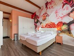 Romantic Studio With Garden