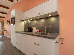 Romantic Studio With Garden