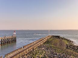 Lovely Holiday Home on Vlissingen's Beach
