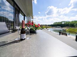 Watervilla in Beautiful Area Near Harderwijk