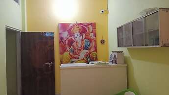 Goroomgo Satkar Residency Varanasi