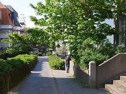 Near the Beach Modern Retreat