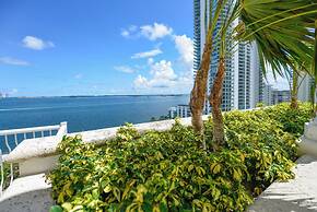 Brickell city View Condo with Pool