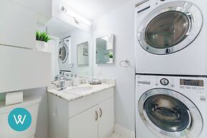 Brickell city View Condo with Pool