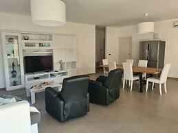 Holiday Home in Leonforte With Private Pool