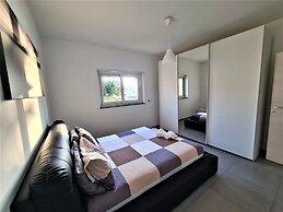 Holiday Home in Leonforte With Private Pool