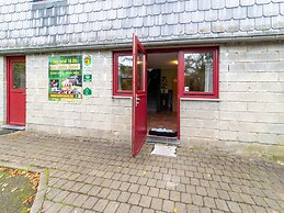 Spacious Holiday in Wanne With Garden