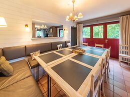 Spacious Holiday in Wanne With Garden