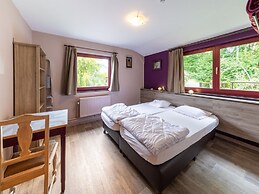 Spacious Holiday in Wanne With Garden