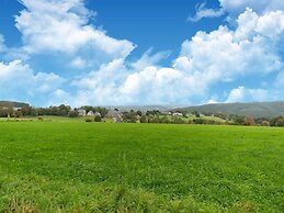 Spacious Holiday in Wanne With Garden