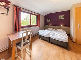 Spacious Holiday in Wanne With Garden