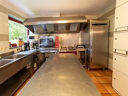 Spacious Holiday in Wanne With Garden