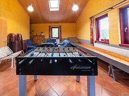 Spacious Holiday in Wanne With Garden