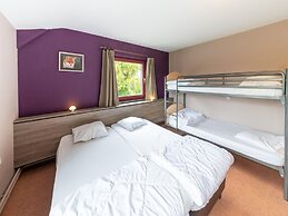 Spacious Holiday in Wanne With Garden