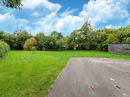 Spacious Holiday in Wanne With Garden