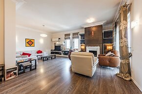 The Grand Luxurious Duplex