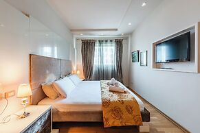 The Grand Luxurious Duplex