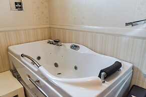 The Grand Luxurious Duplex