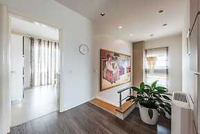 The Grand Luxurious Duplex